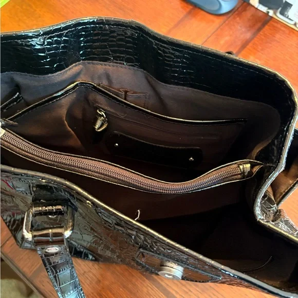 Liz Claiborne Shiny Black Crocodile Shoulder Bag - Picture 3 of 6